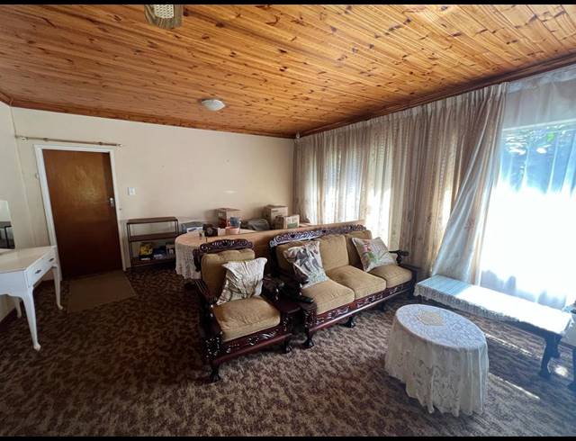4 BEDROOM FREESTANDING FOR SALE IN NEWHOLME